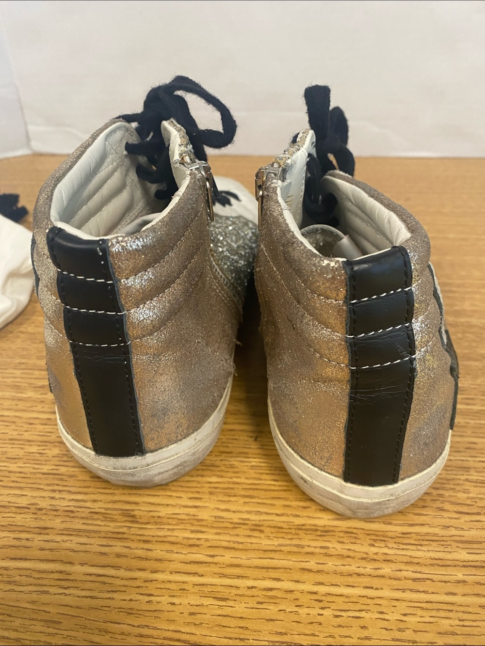 Golden Goose High-Top Sneakers in White Silver Gold with Black Star - Picture 6 of 10
